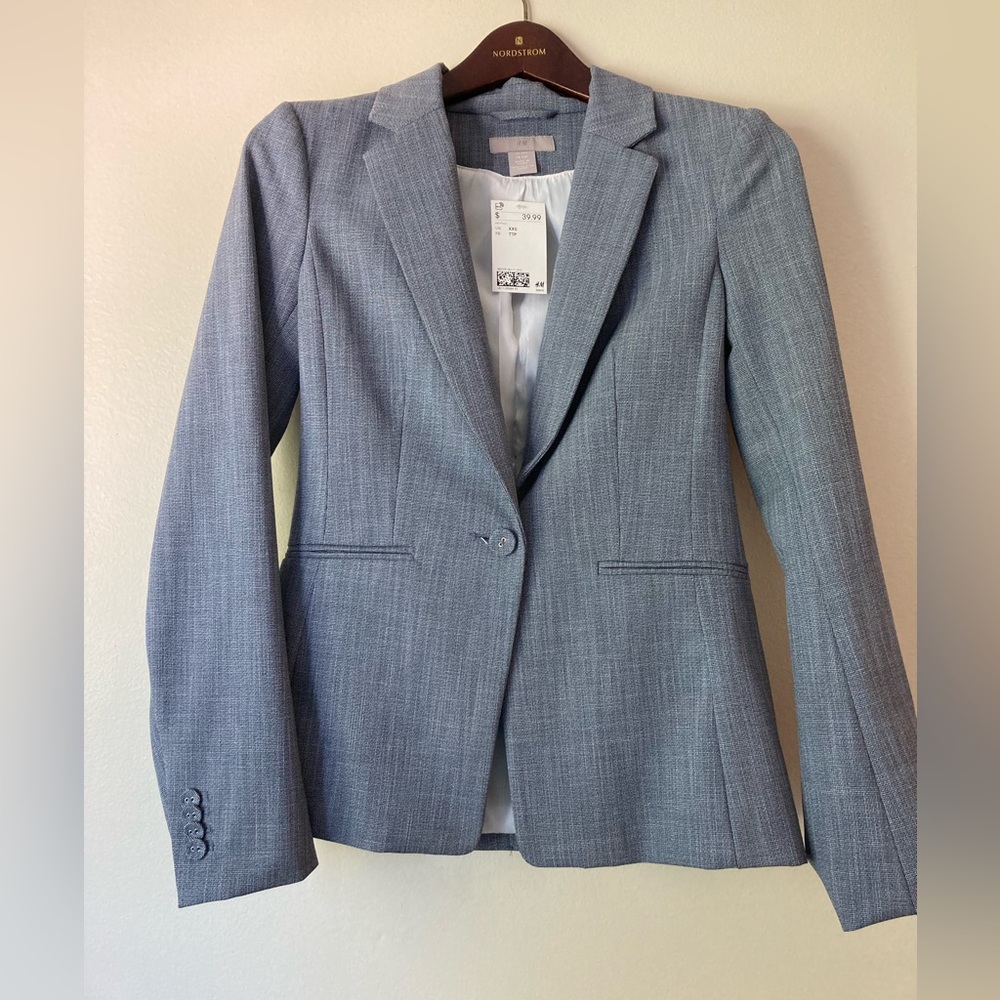 H&M Women’s blue blazer XXS